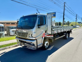 M.BENZ/ACCELO 815