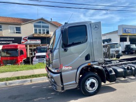 M.BENZ/ACCELO 815