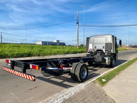 M.BENZ/ACCELO 815