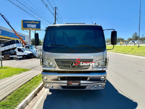 M.BENZ/ACCELO 815