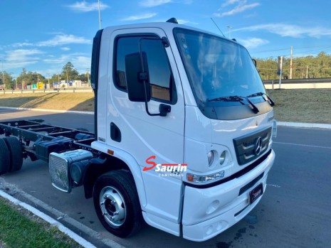 M.BENZ/ACCELO 815