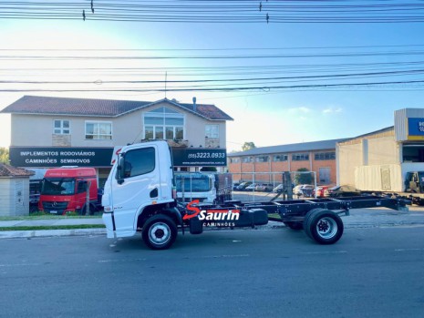 M.BENZ/ACCELO 815