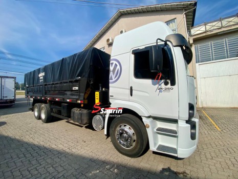 VW/24.250 CLC 6X2