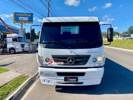 M.BENZ/ACCELO 1016
