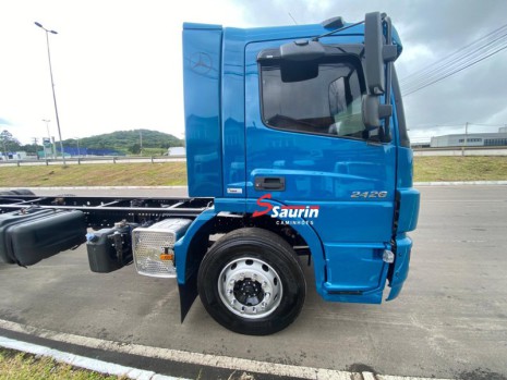 M.BENZ/ATEGO 2426